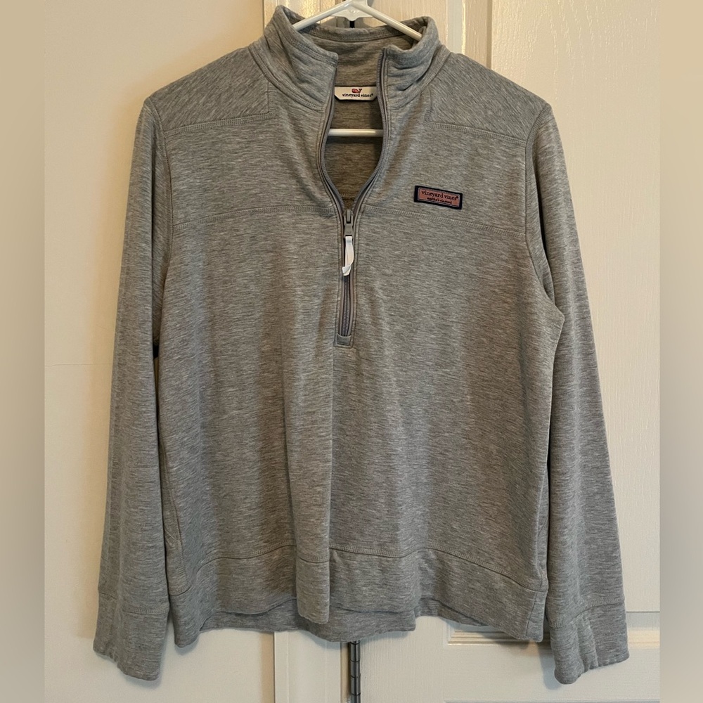 Vineyard Vines sweatshirt